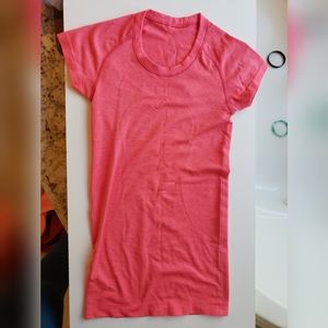 Swiftly Tech shirt short sleeve crew shirt